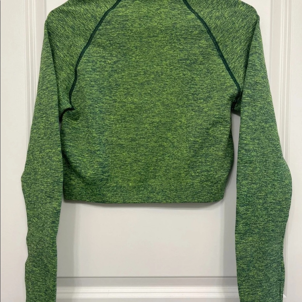 Crop top - Picture 4 of 4